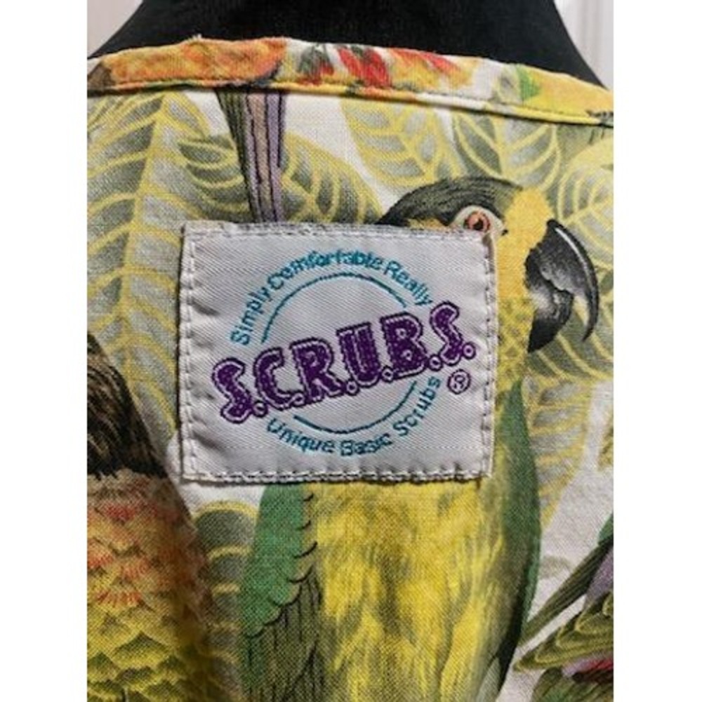 S.C.R.U.B.S. Womens Parrot Tropical Print Scrub Top V-Neck Cotton Green Yellow M - Picture 5 of 7